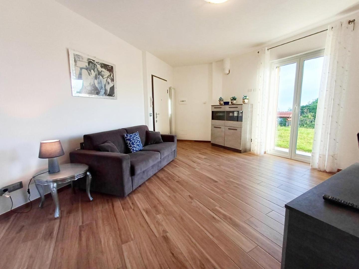 Joivy Villa Guanna - Charming Flat With Garden Bracco Eksteriør billede